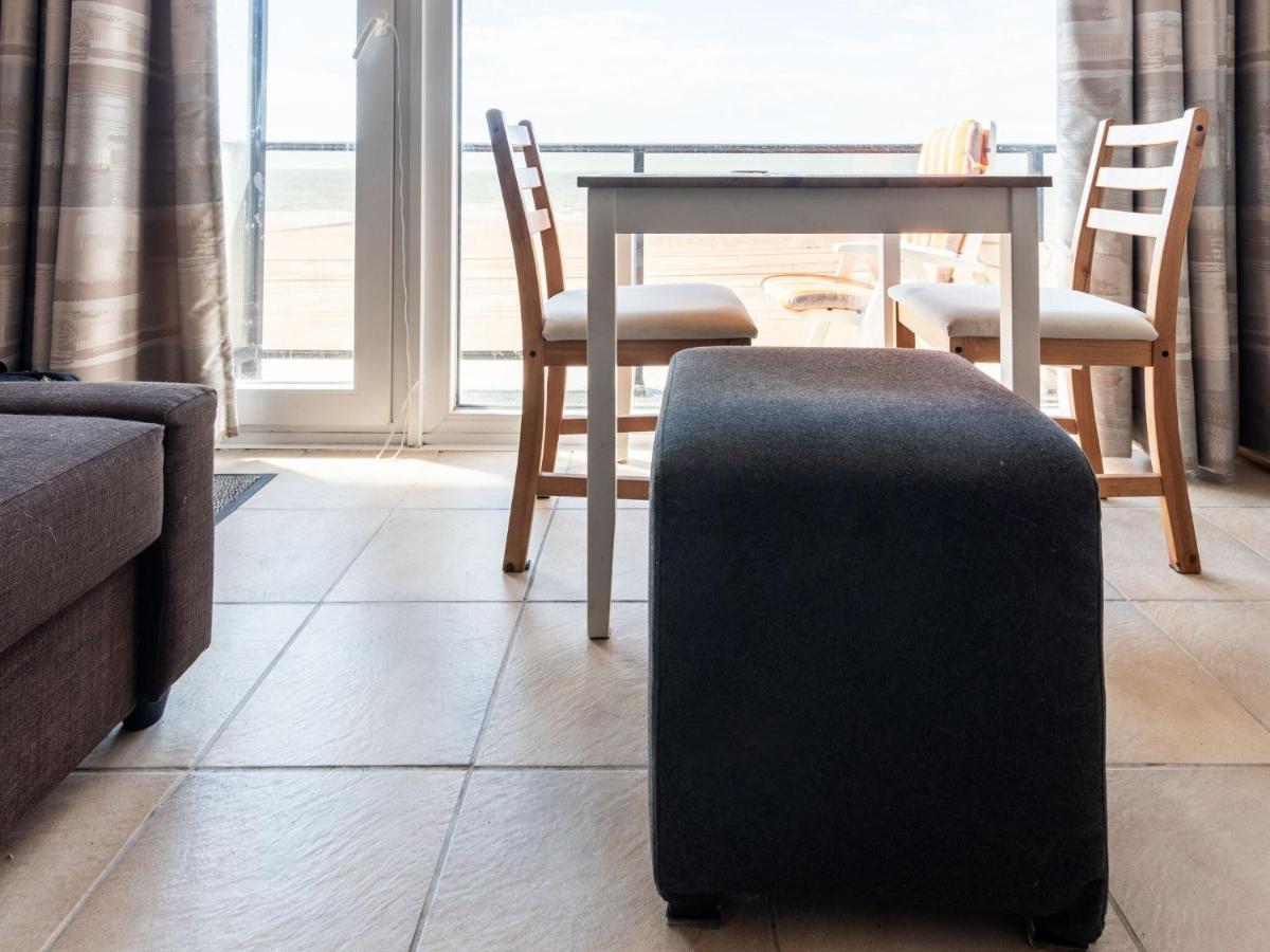 Contemporary Apartment In Oostende With Balcony Екстериор снимка