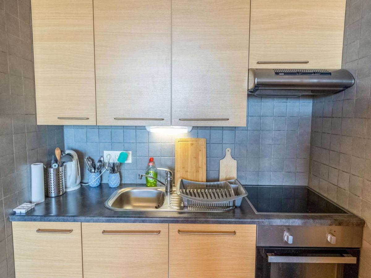 Contemporary Apartment In Oostende With Balcony Екстериор снимка