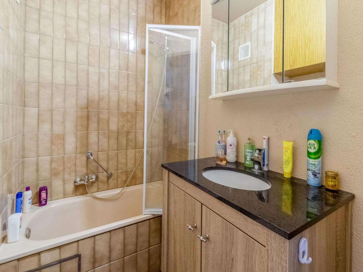 Contemporary Apartment In Oostende With Balcony Екстериор снимка